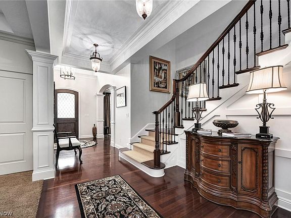 3rd image of 2322 Silveridge Trl