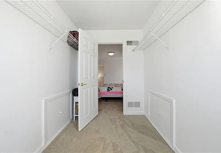 819 Strasburg Dr — Photo 37