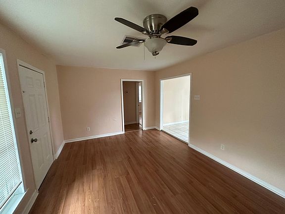5th image of 430 E 1st St