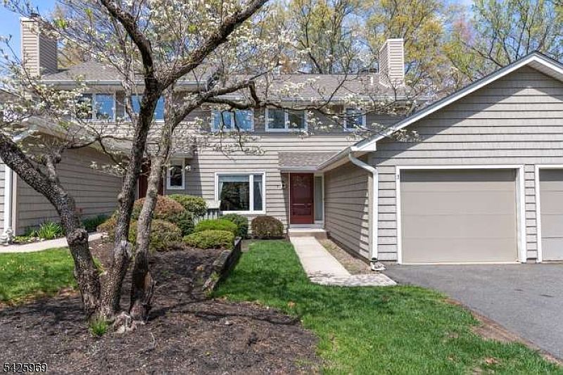 1st image of 3 Macmillan Ct