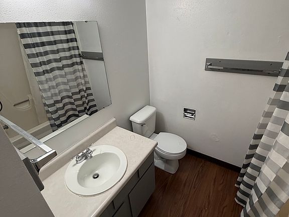 4th image of 3217 11th Ave S Unit 8