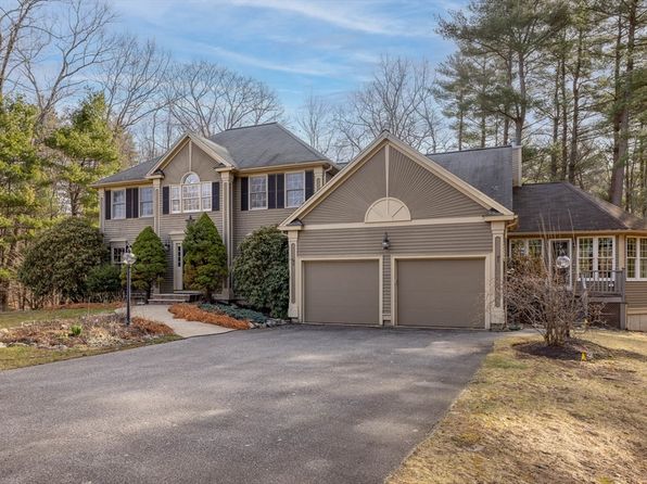 6 Rosemarie Ln, Georgetown, MA 01833