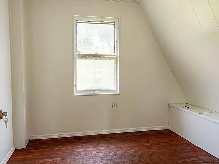 82 Prospect St — Photo 23
