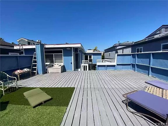 Roof Deck - older photo not showing current furniture setup - large area