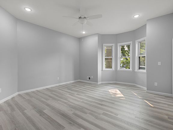 5th image of 602 Belgrove Dr Floor 1