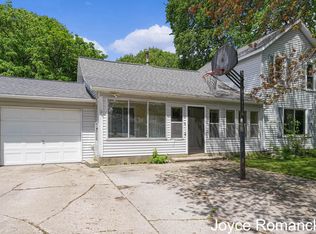 214 W Church St, Remus, MI 49340