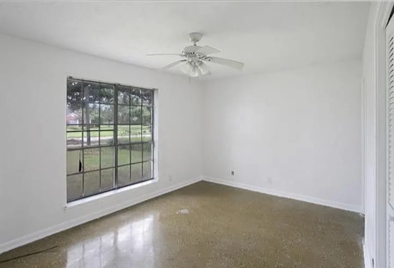 408 University Dr — Photo 9