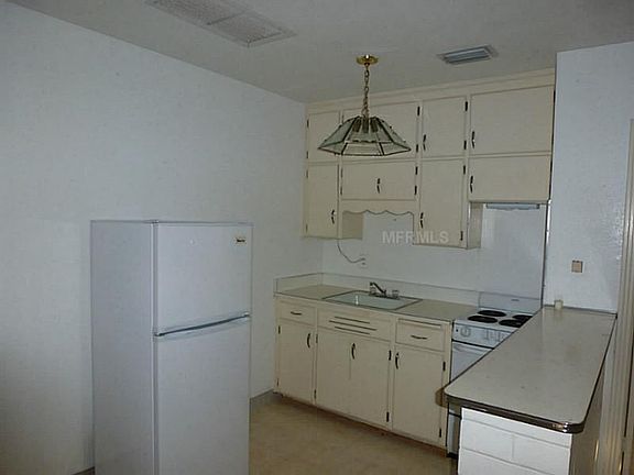 3rd image of 2032 Couver Dr