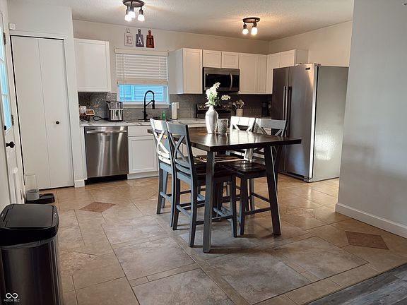 5th image of 6826 Earlswood Dr