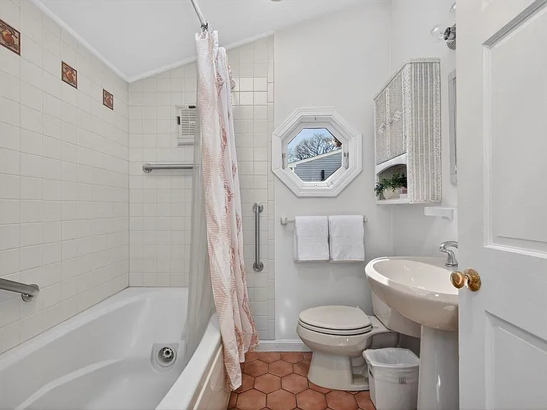 1234 Walnut St — Photo 14