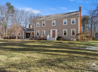 32 Alderbrook Dr, Topsfield, MA 01983