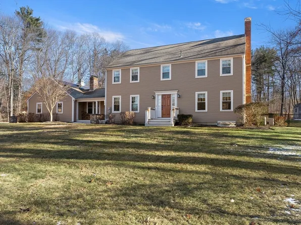 32 Alderbrook Dr, Topsfield, MA 01983