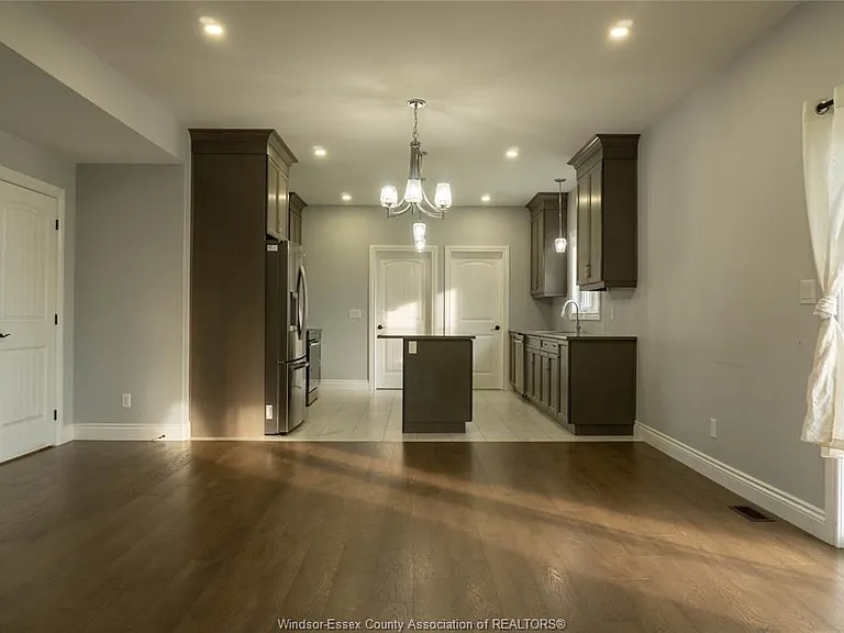74 Dundee Dr — Photo 5