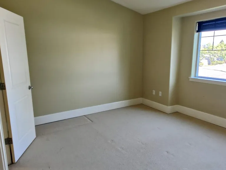 East facing window in master bedroom to wake you up with sunshine.