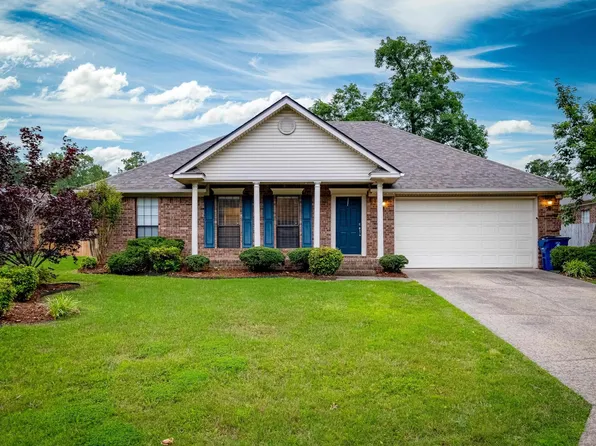 198 Diamond Pointe Dr, Maumelle, AR 72113