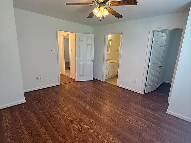 1554 Beverly Ct — Photo 21