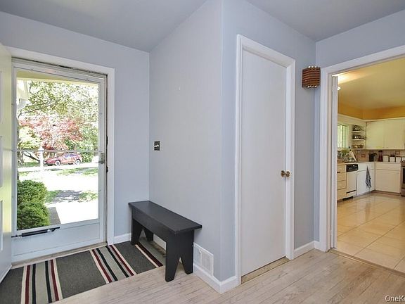2nd image of 28 Argyle Place