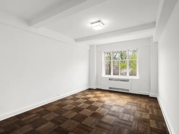 295 Central Park West image 4 of 8