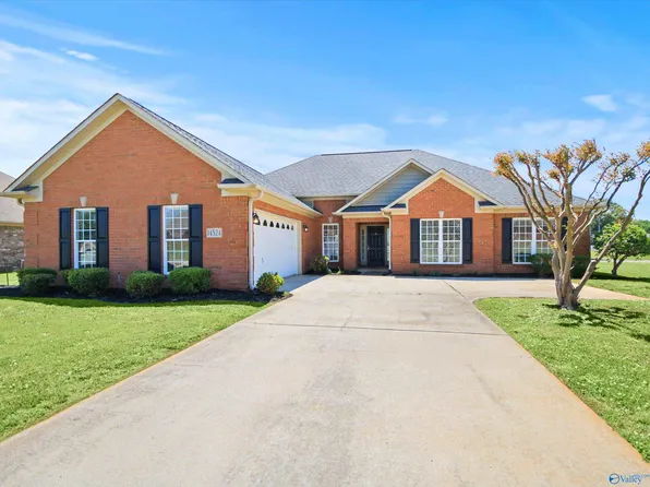 14524 Eva Cir, Athens, AL 35613