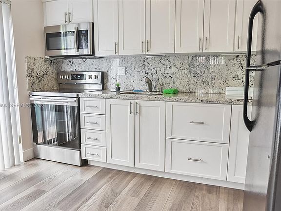 4th image of 10425 SW 154th Ct APT 1