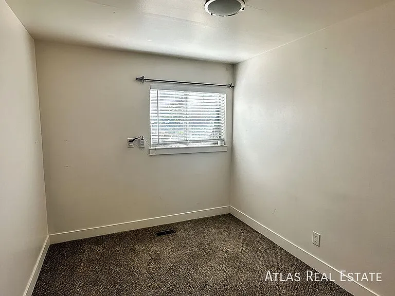 1129 W 650 North St — Photo 26
