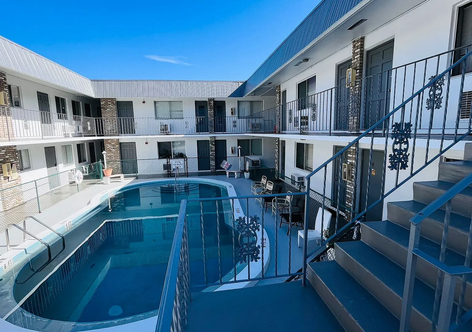 1958 McKinley St Hollywood, FL 33020 — Photo 1