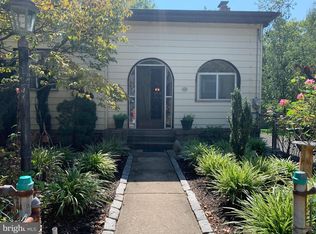 617 Cedar Rd, Jenkintown, PA 19046