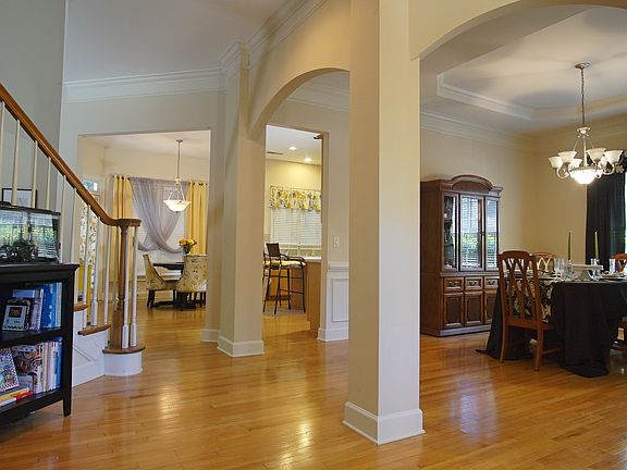 3rd image of 1913 New Haven Ct SE