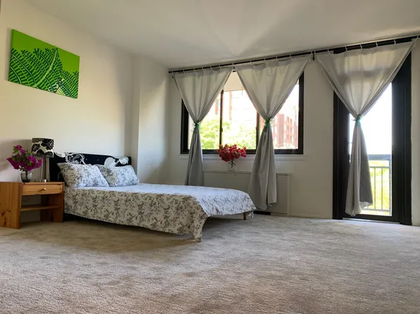801 N Pitt St APT 703, Alexandria, VA 22314
