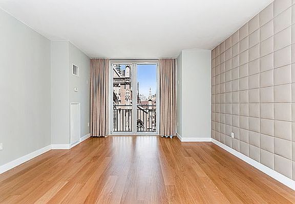 4th image of 408 E 79th St APT 6C