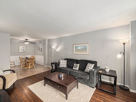 5th image of 1111 Ash St APT 407