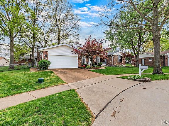 4th image of 2140 Pierport Cir