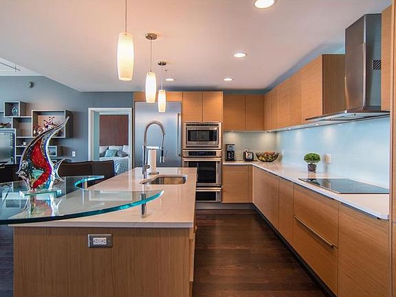 5th image of 175 1st St S APT 2601