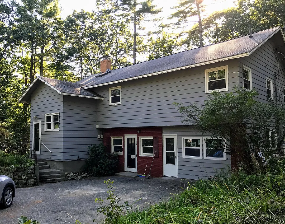 Building Photo - 12 Allens Ave #12A