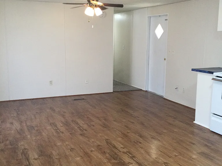 506 Stratford St — Photo 3