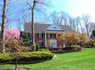 408 Devonshire Dr, Franklin Lakes, NJ 07417