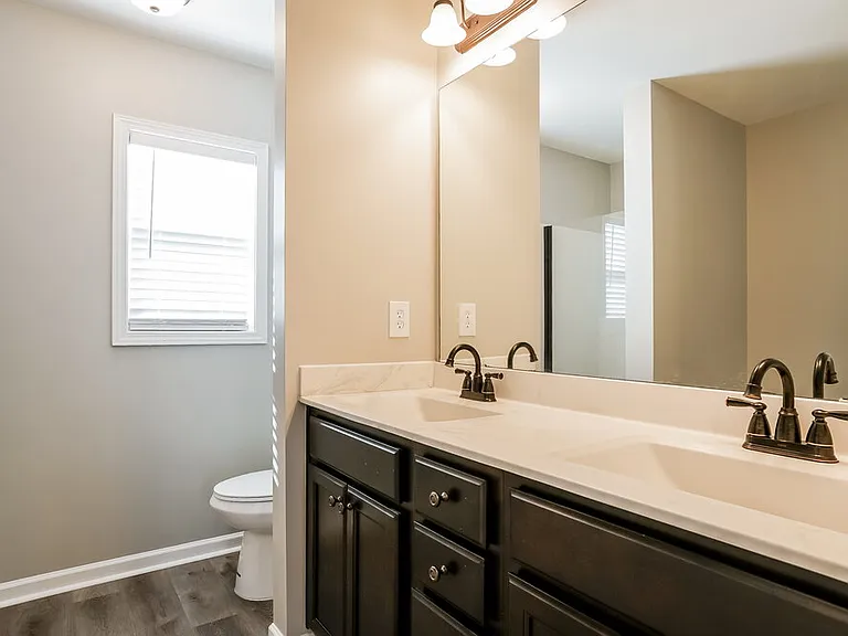 332 Chamberlain Dr — Photo 13