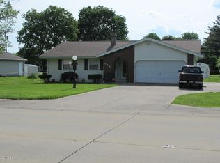 302 Skyline Dr, Marion, IL 62959