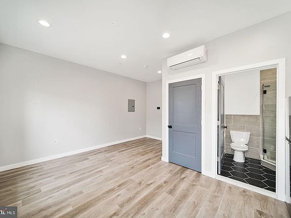 4th image of 1764 Frankford Ave #1F