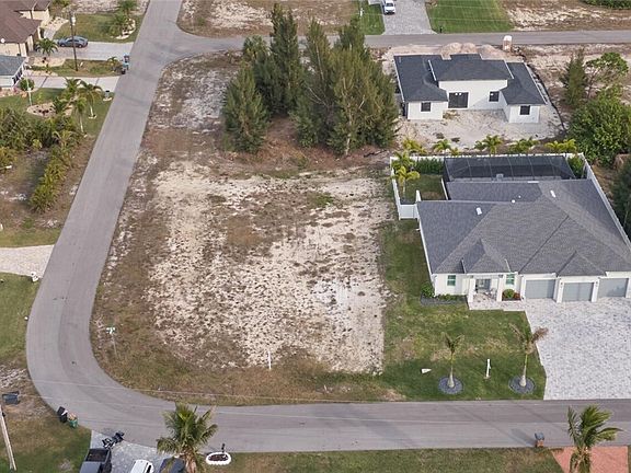 5th image of 2827 NW 42nd Pl