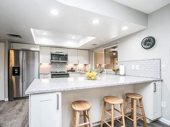 5th image of 10622 S 42nd Pl