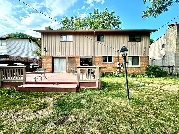 2nd image of 18215 Adrian St