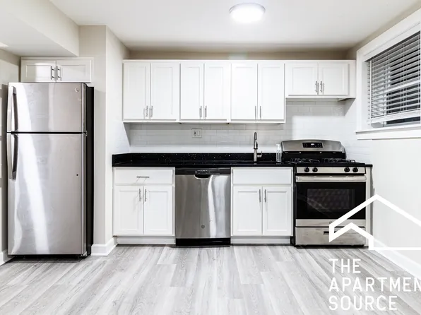 732 W Roscoe St, Chicago, IL