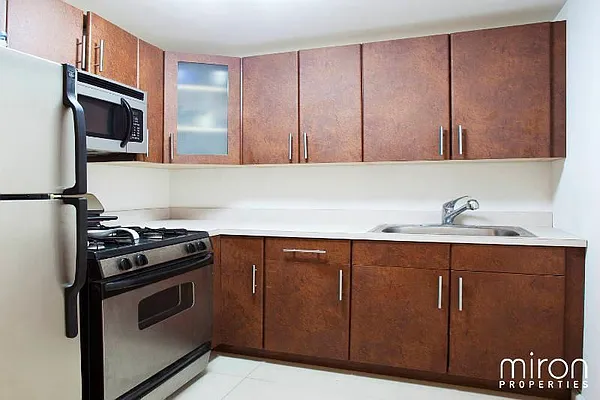 Rented by Miron Properties | media 26