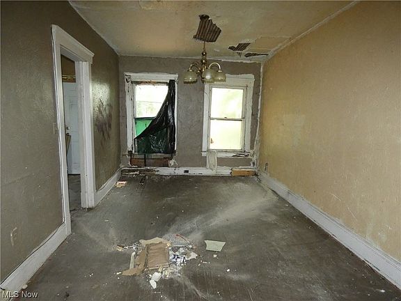 5th image of 7413 Decker Ave