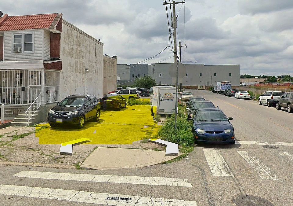 2nd image of 830 Bridge St
