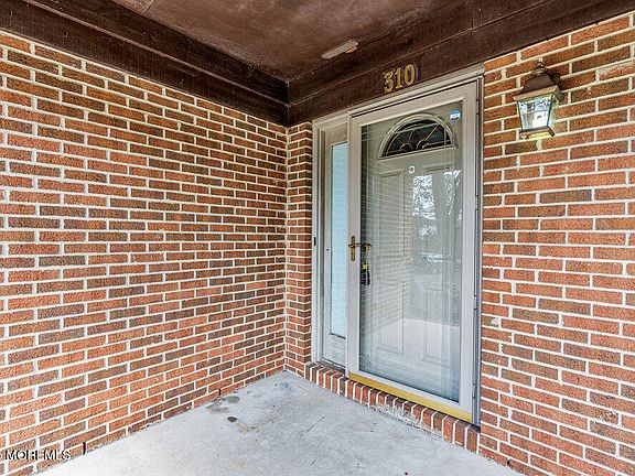 3rd image of 310 Cutty Court