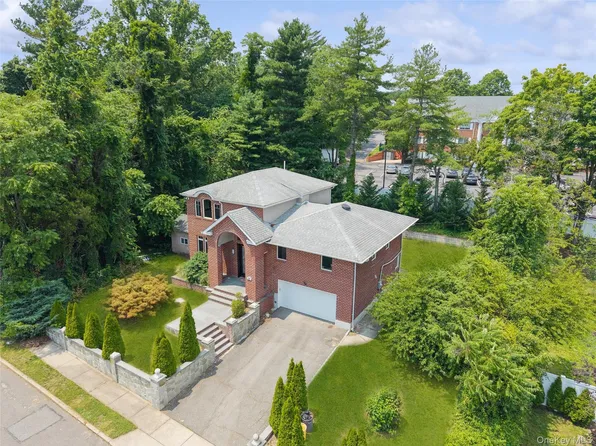 300 Ellen Place, Jericho, NY 11753