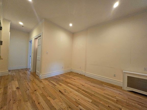 2nd image of 250 W 78th St APT 3FF