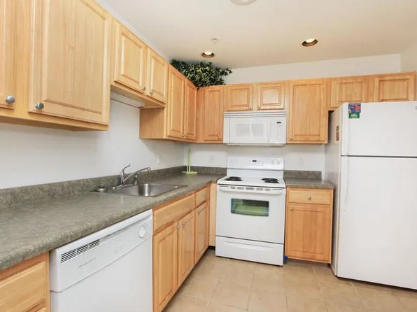 Greenbush Terrace, 95 Gilligan Rd #2B-2Ba-1140Sqft, East Greenbush, NY 12061